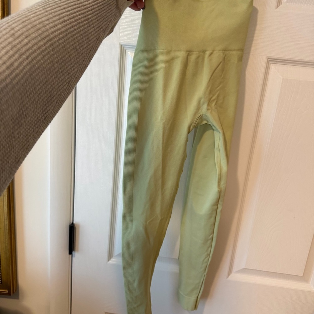SET Active Pale Green Ribbed Tank and High-Rise Leggings Set - Picture 3 of 3
